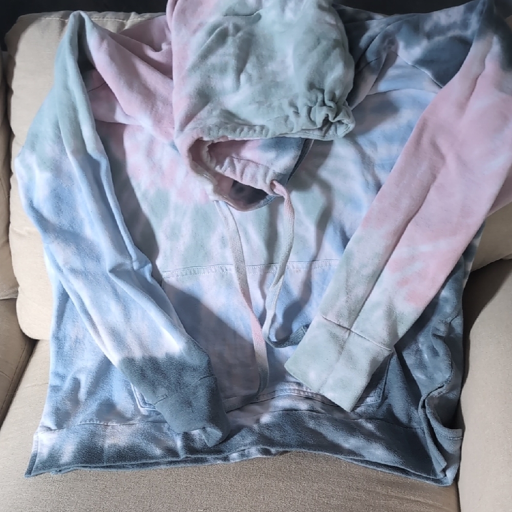 Tie-Dye Hoodie in Pastel Shades